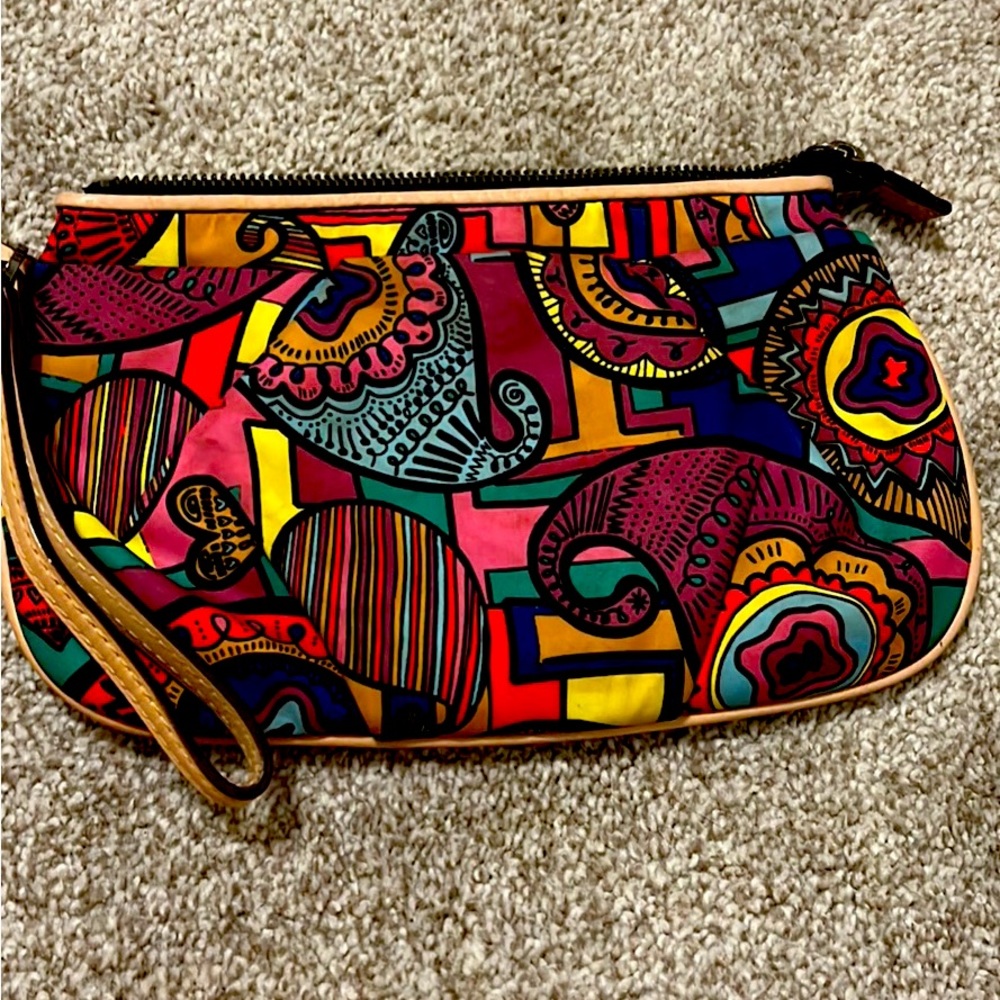 Tous wristlet